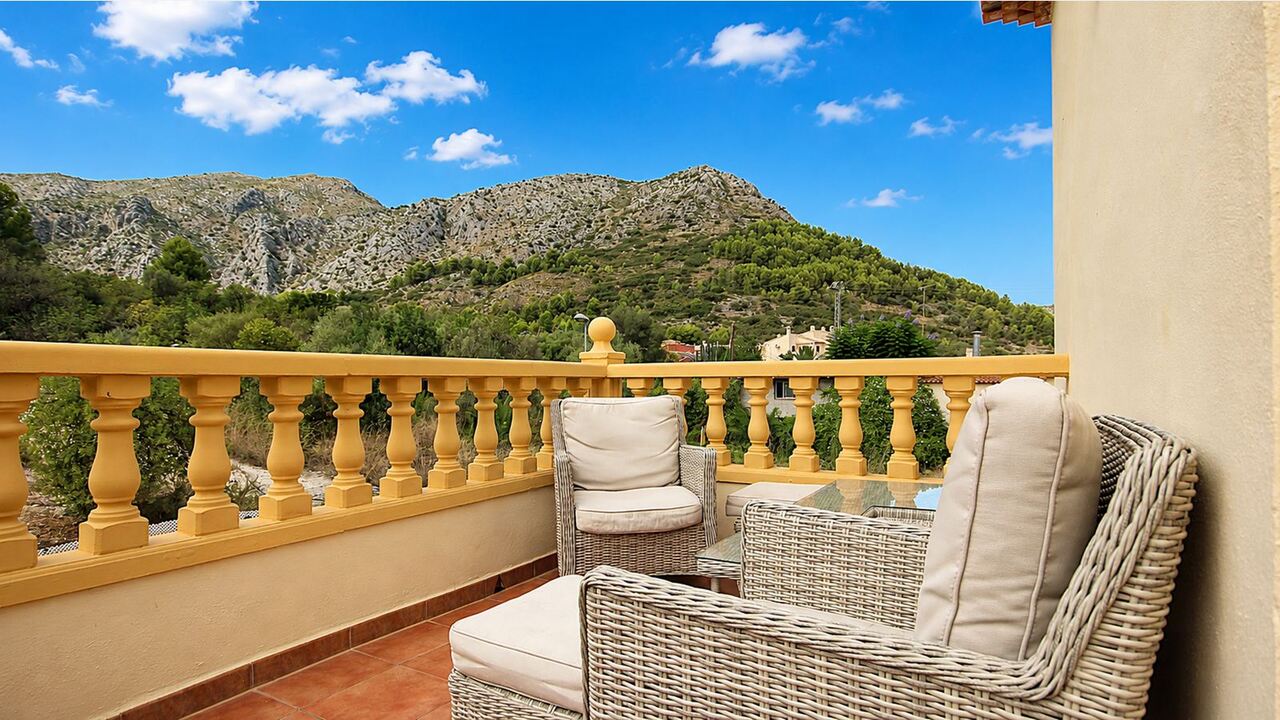 Villa for sale in Sagra