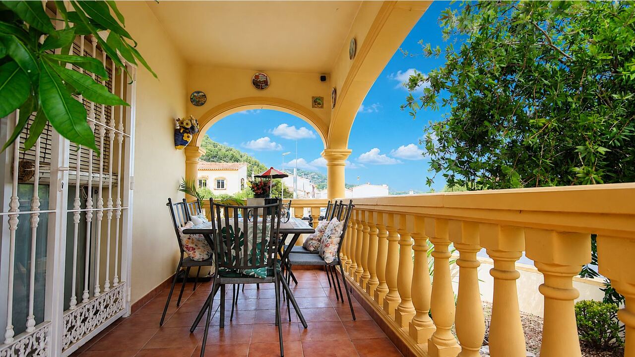 Villa for sale in Sagra