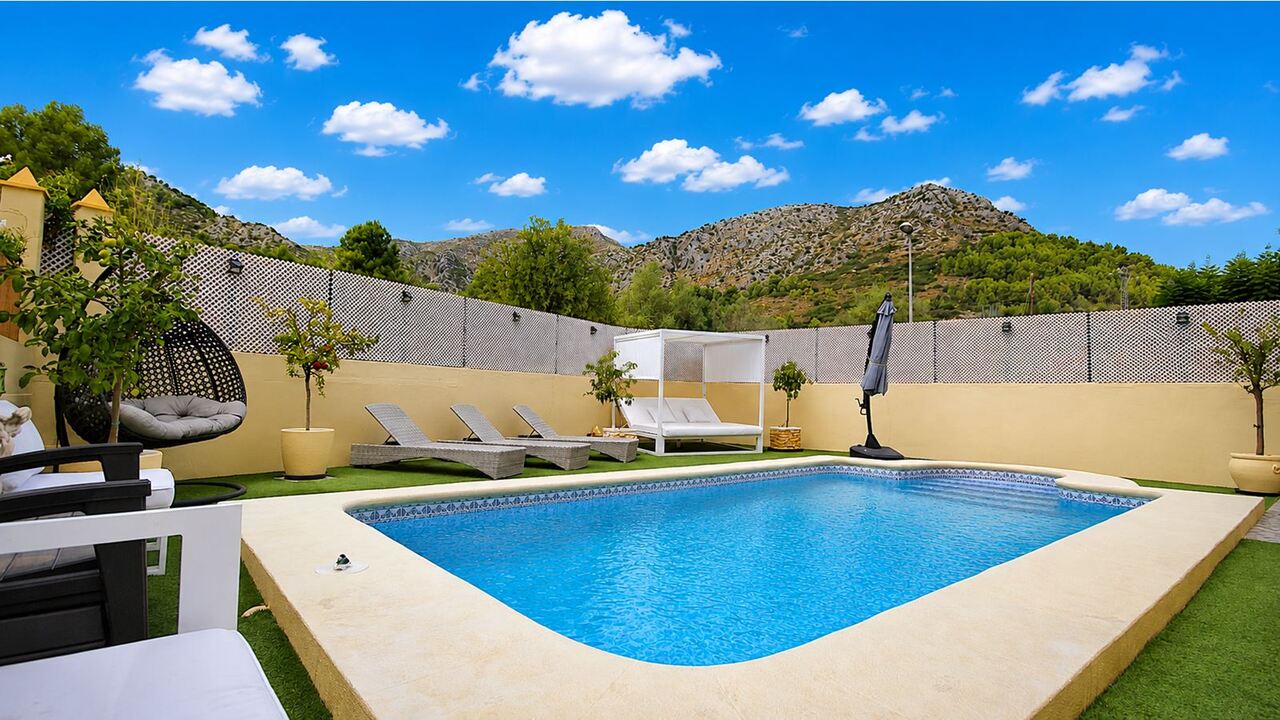 Villa for sale in Sagra