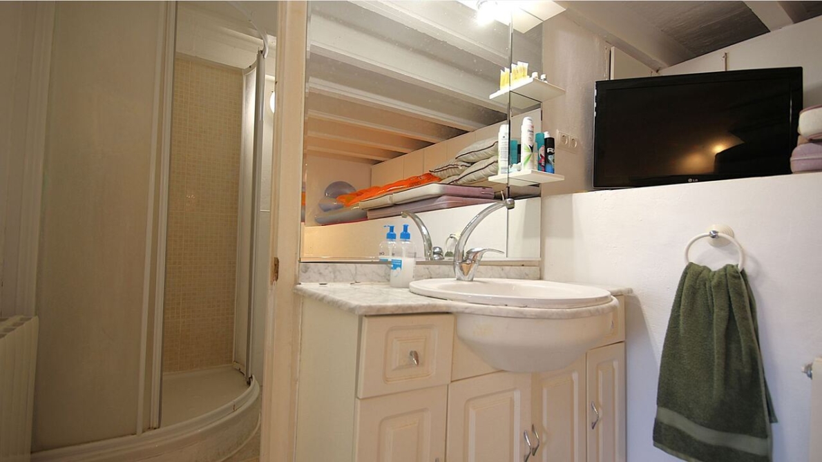 Villa for sale in Orba