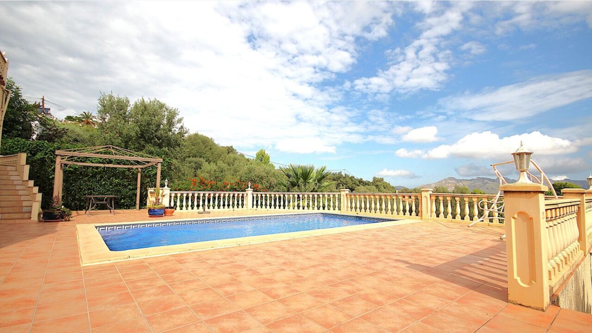 Villa for sale in Orba