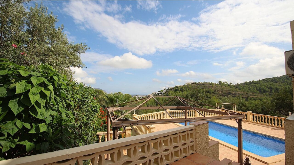 Villa for sale in Orba
