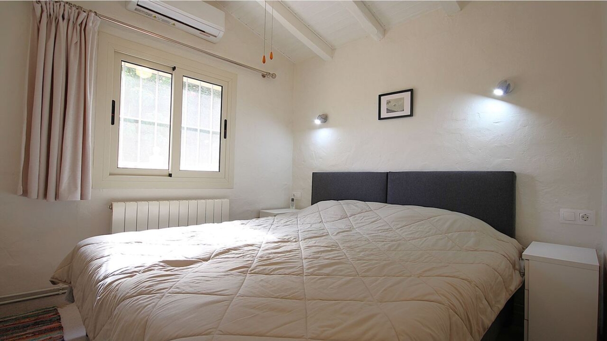 Villa for sale in Orba