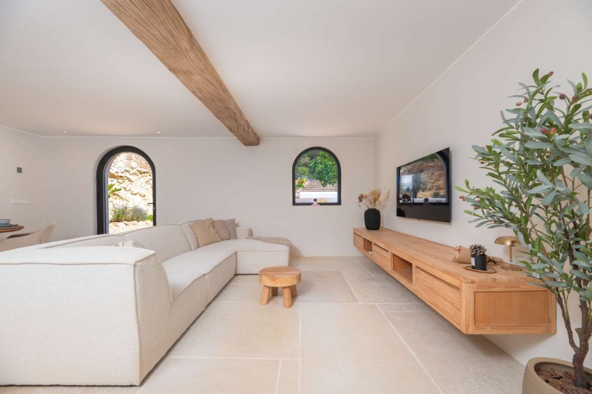 Villa for sale in Sant Llorenç de Balàfia