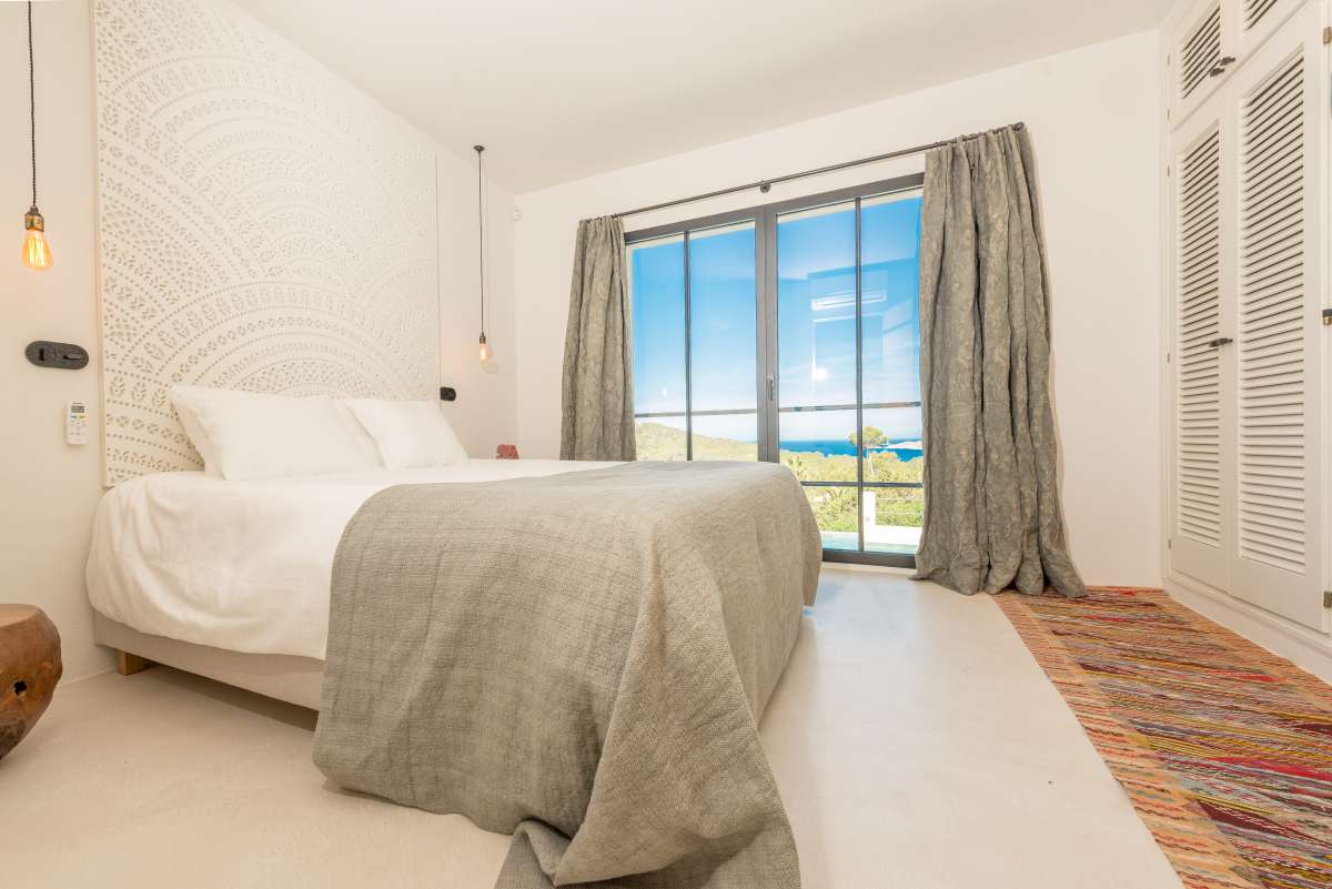 DP-91-753780-13 Villa for sale in Cala Tarida