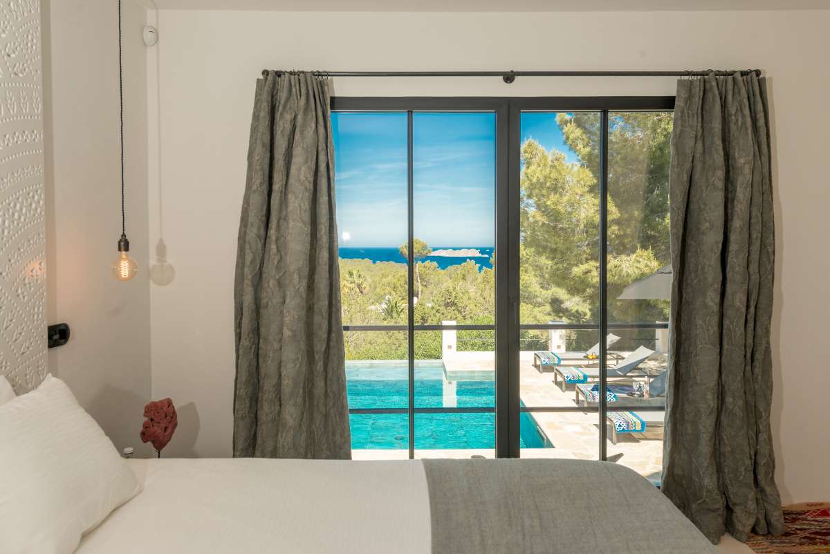 DP-91-753780-14 Villa for sale in Cala Tarida