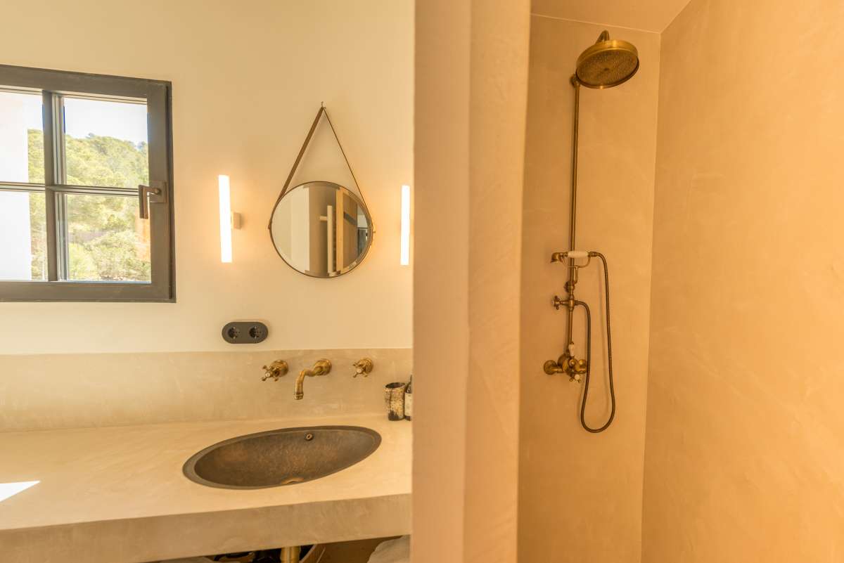 DP-91-753780-17 Villa for sale in Cala Tarida