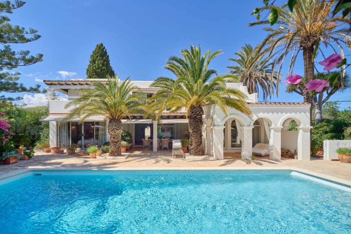 Villa for sale in Santa Eulalia