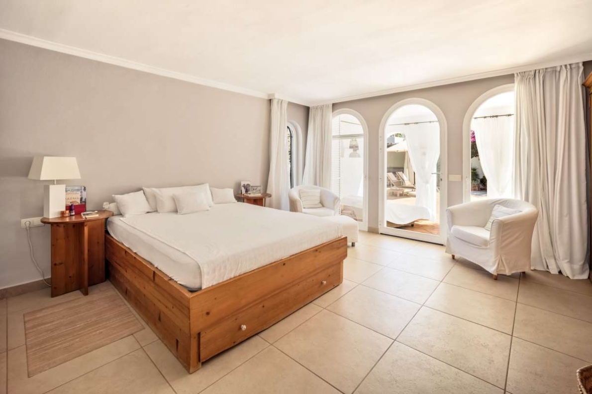 Villa for sale in Santa Eulalia