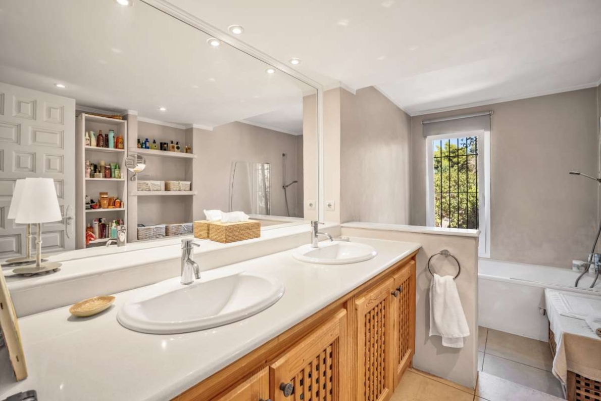 Villa for sale in Santa Eulalia