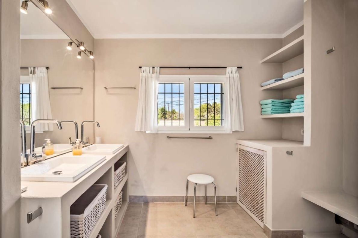 Villa for sale in Santa Eulalia