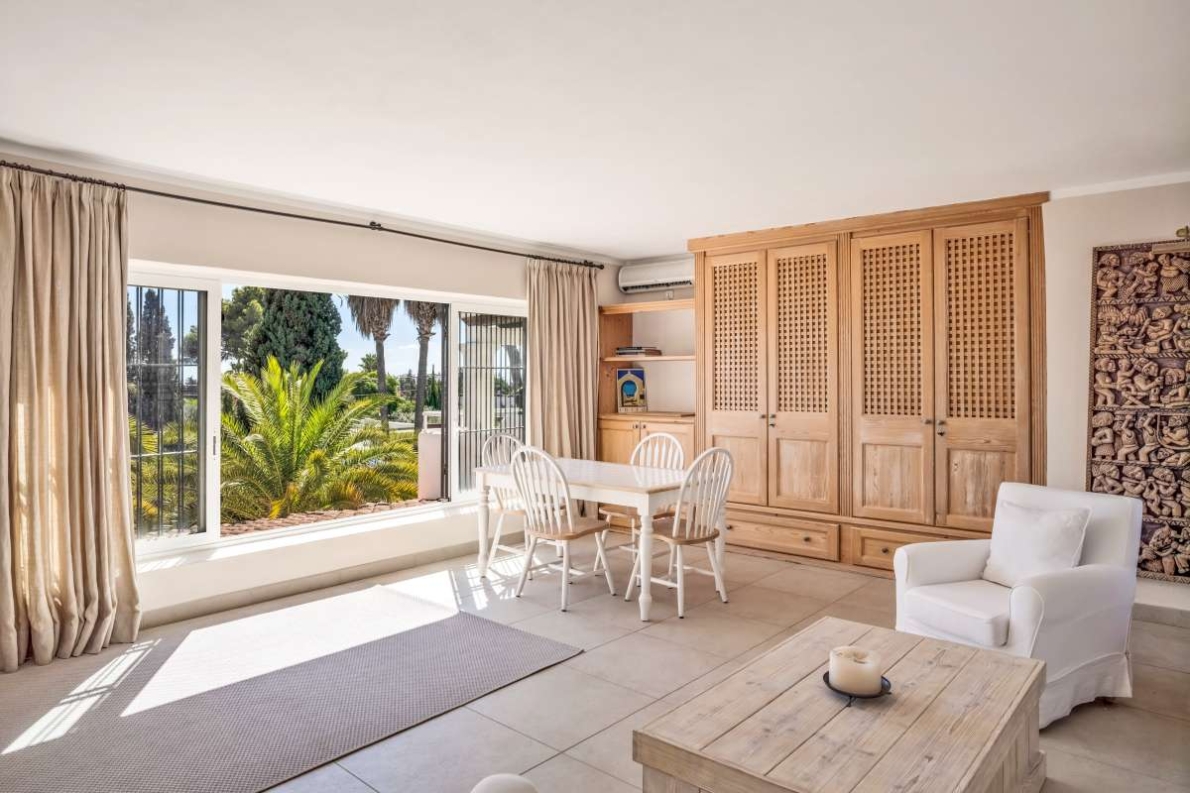 Villa for sale in Santa Eulalia