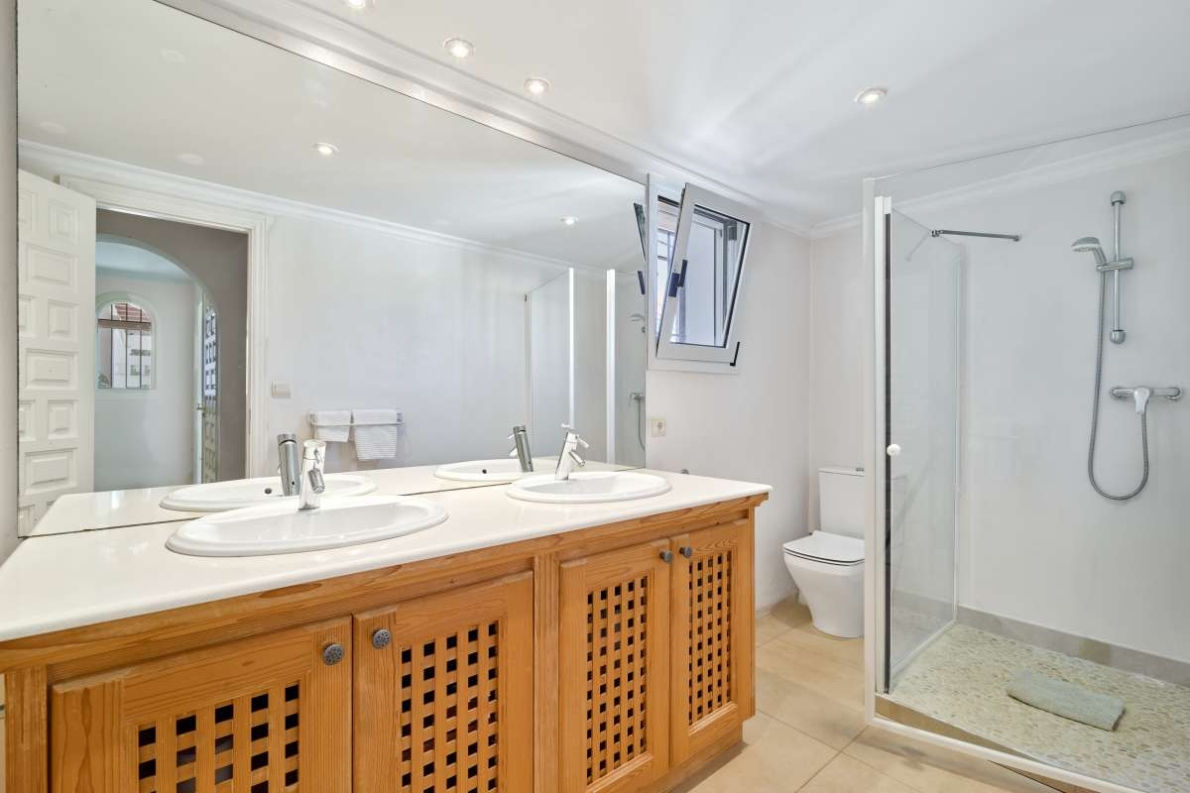 Villa for sale in Santa Eulalia