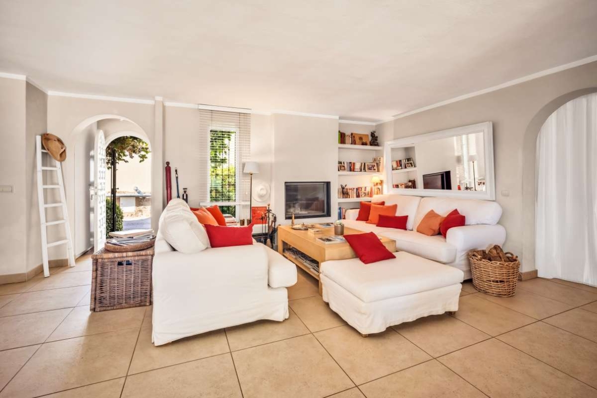 Villa for sale in Santa Eulalia