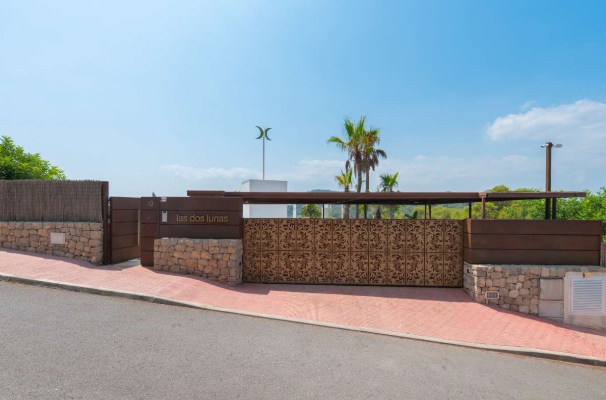 Villa for sale in Roca Llisa