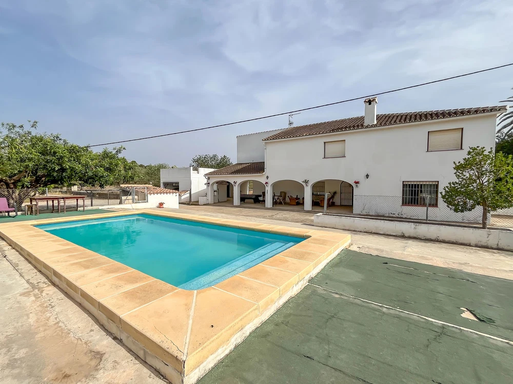 Finca for sale in Dénia