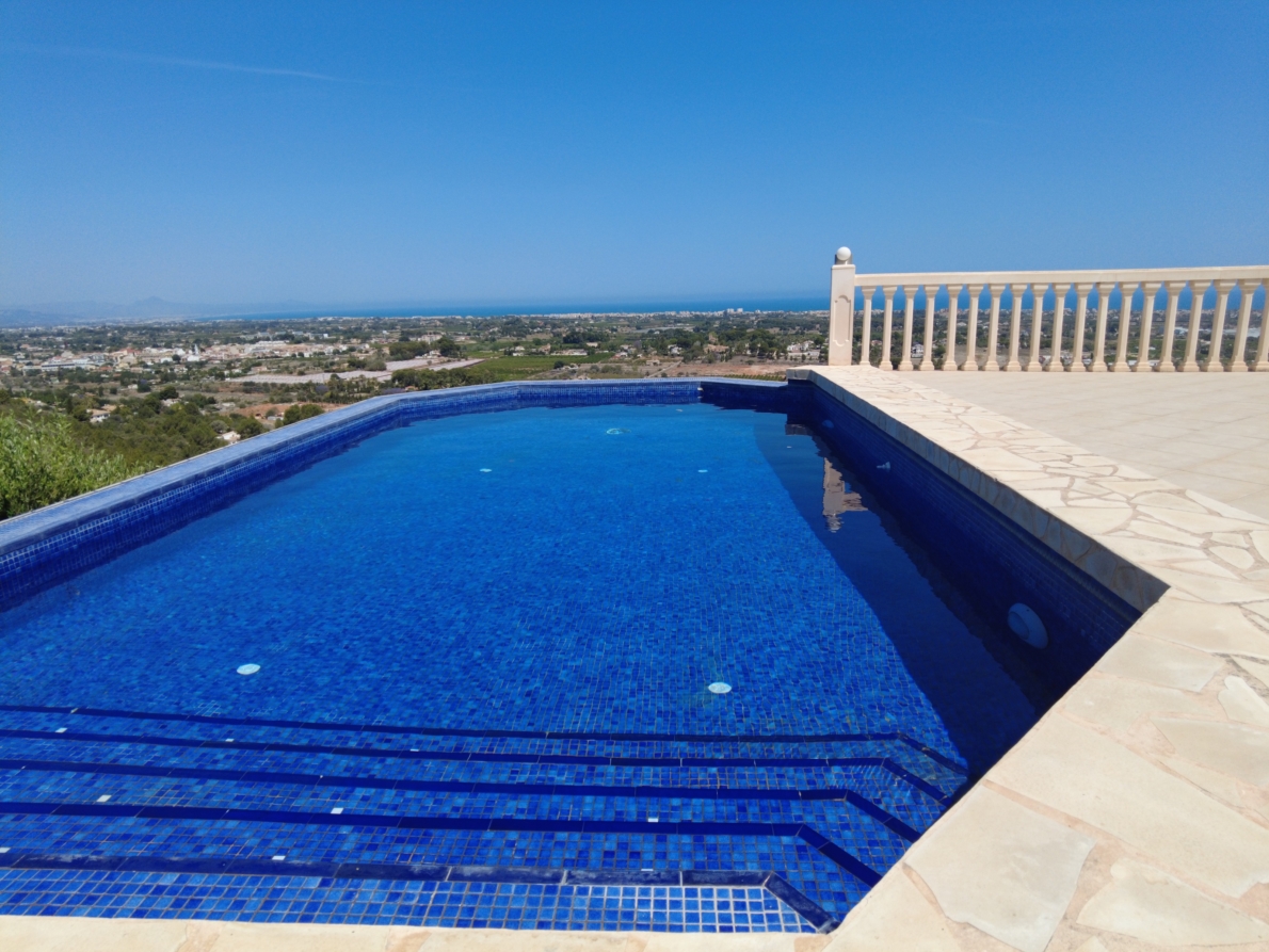 Villa for sale in Dénia
