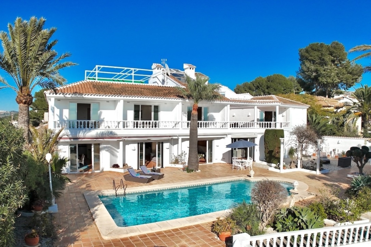 Hotel for sale in Moraira