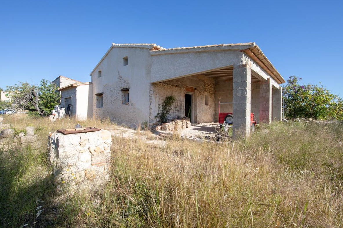 Country Estate for sale in Gata de Gorgos