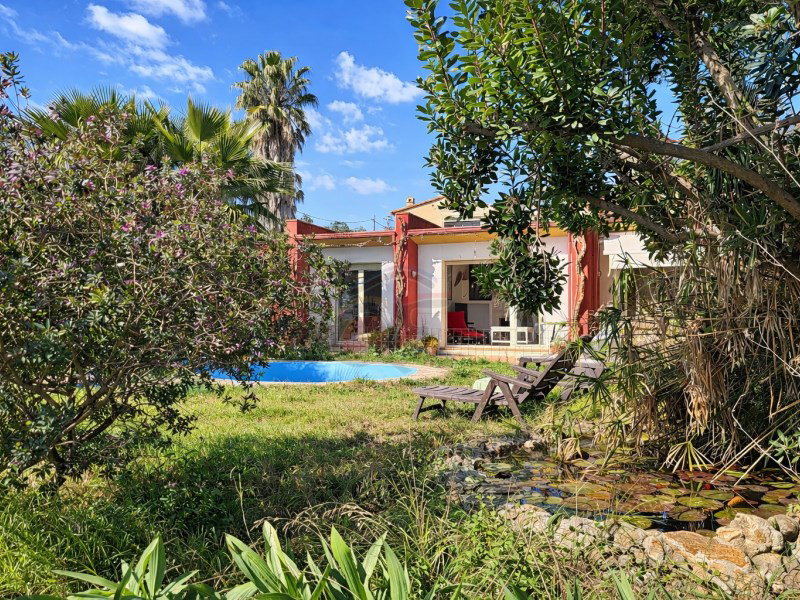 Villa for sale in Calonge
