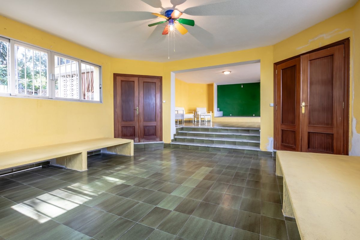 Villa for sale in Alzira (36) Villa with a view for sale in Alzira