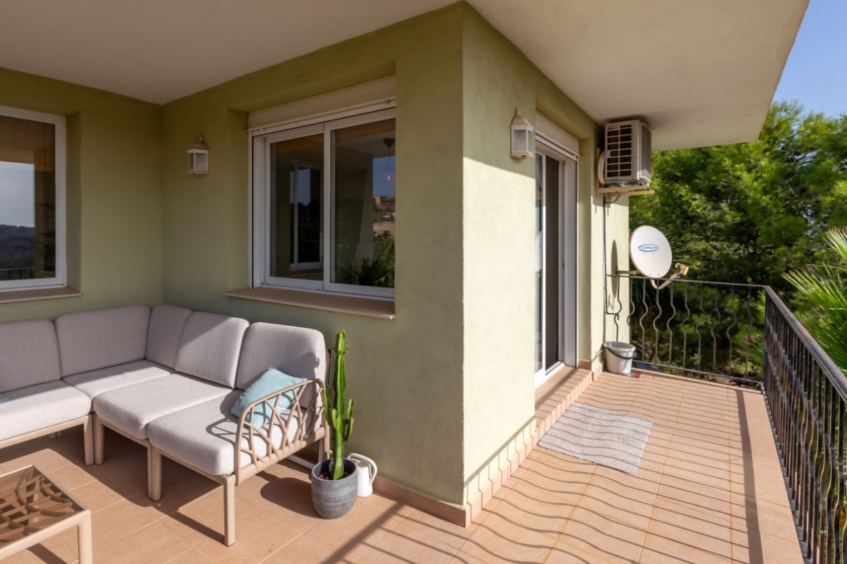 Villa for sale in Chiva Valencia (11) Spacious villa with pool for sale in Chiva