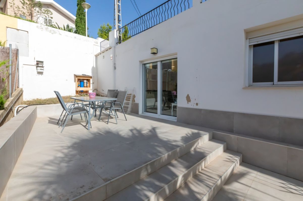 Villa for sale in Chiva Valencia (37) Spacious villa with pool for sale in Chiva