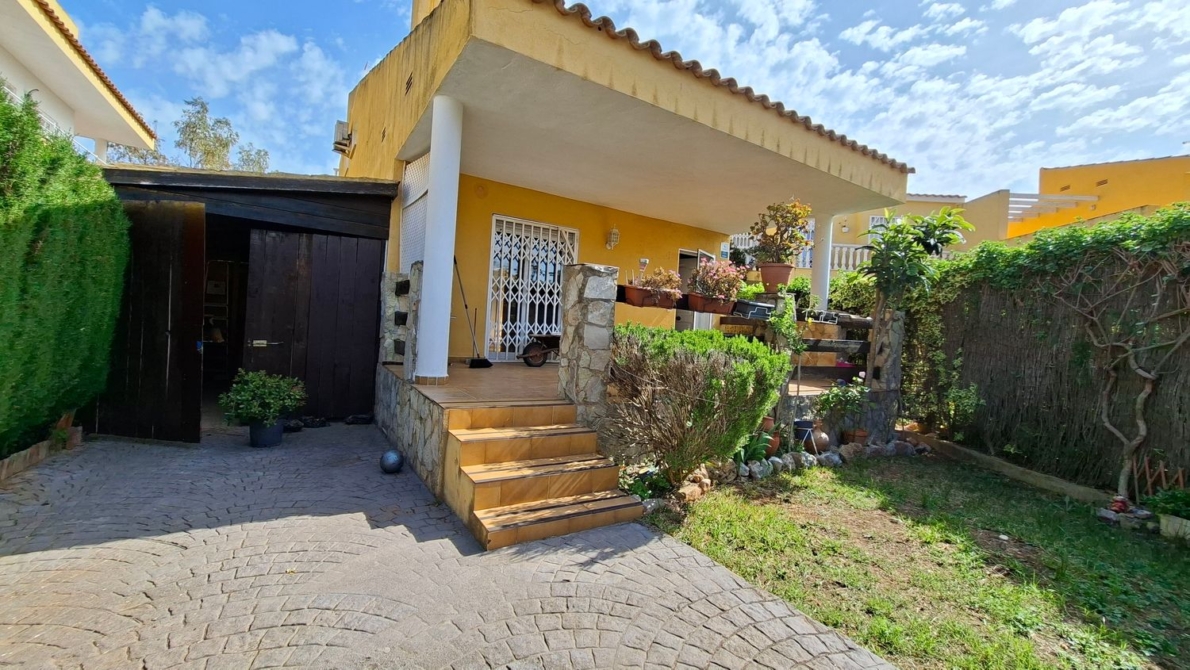 Villa for sale in Peñiscola