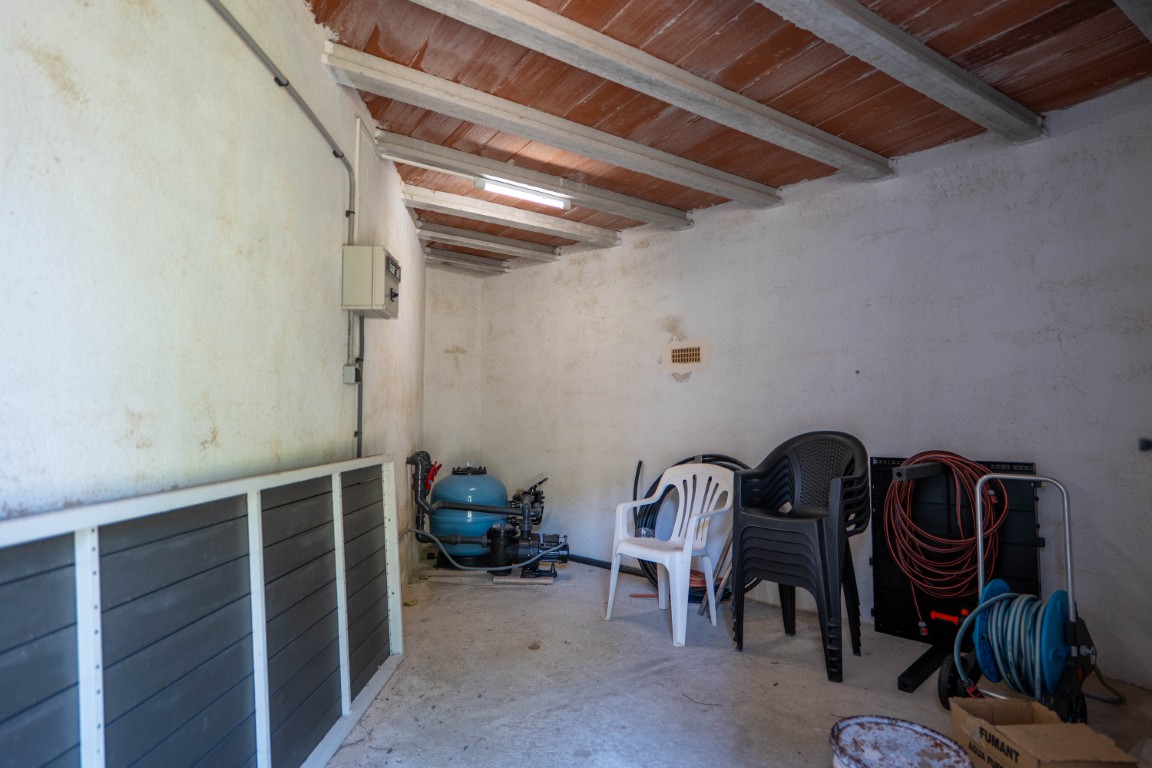 Renovated villa with expansion potential and open views in Moraira