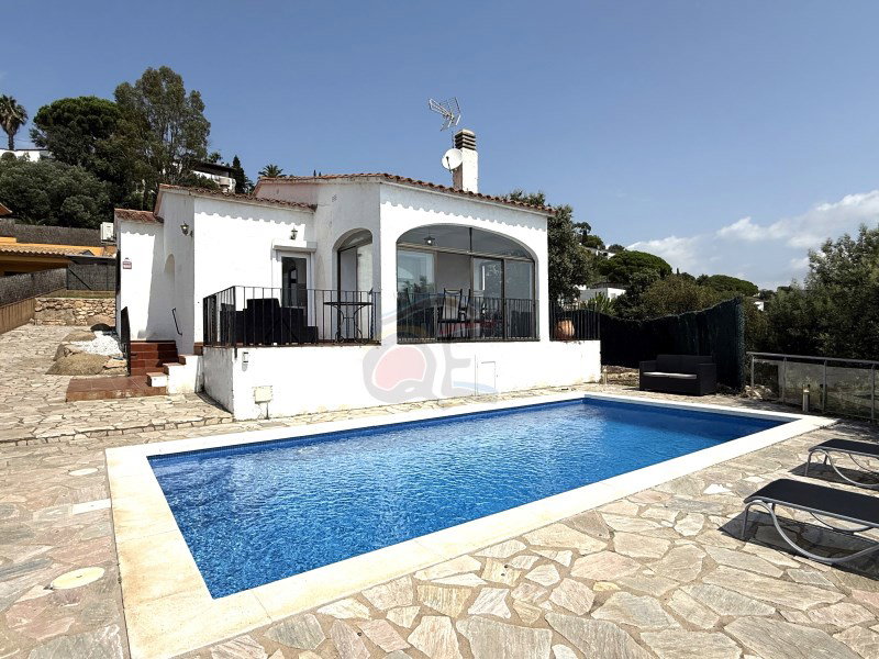Villa for sale in Calonge