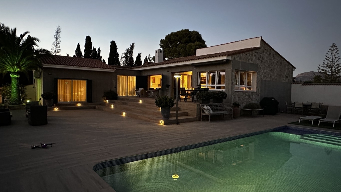 Villa for sale in La Nucia