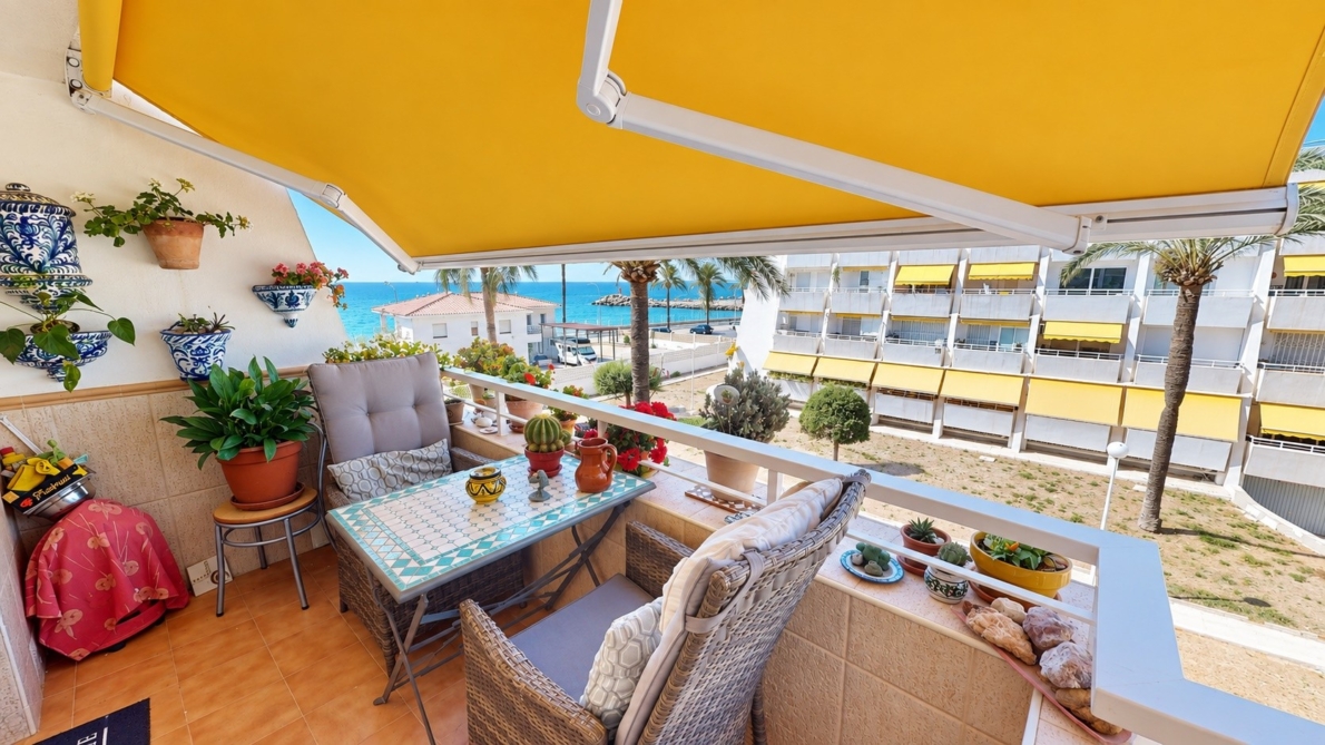 Apartment for sale in Caleta de Velez