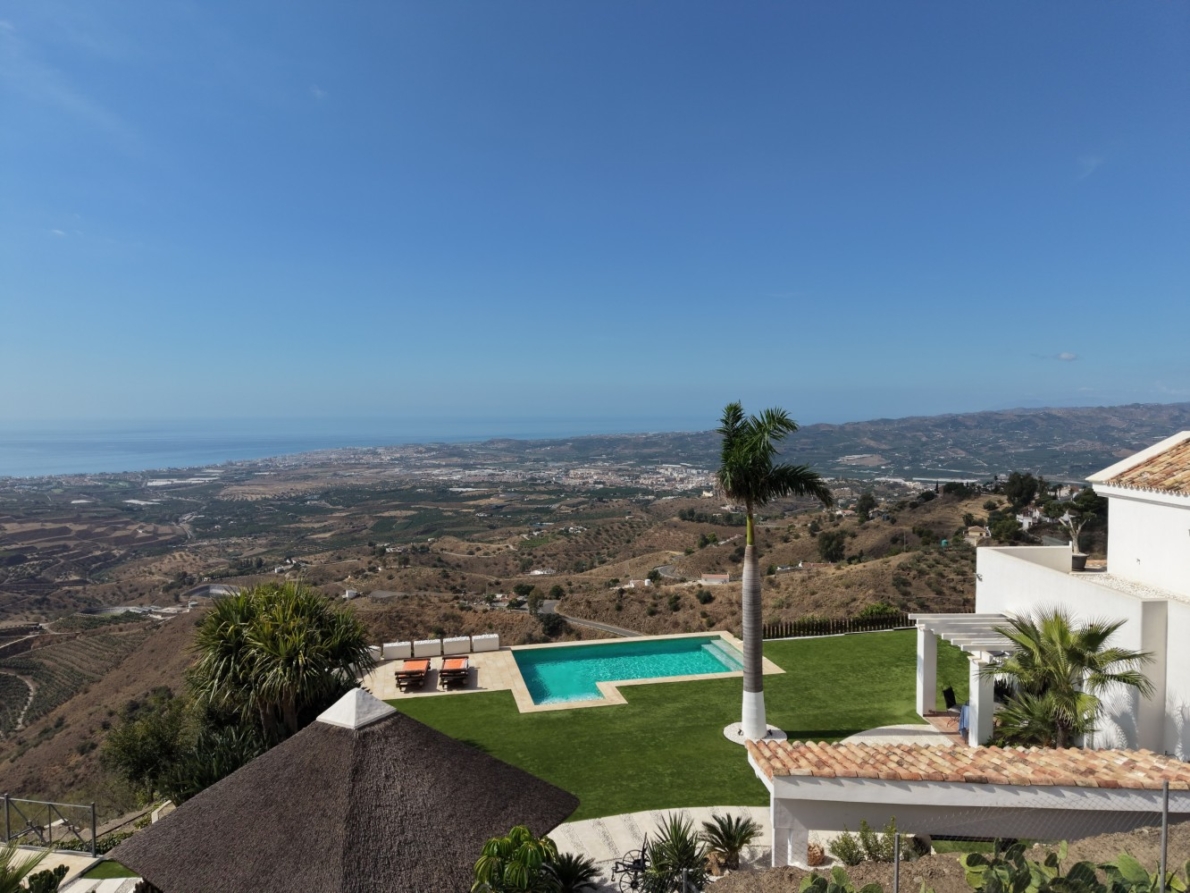 Villa for sale in Arenas