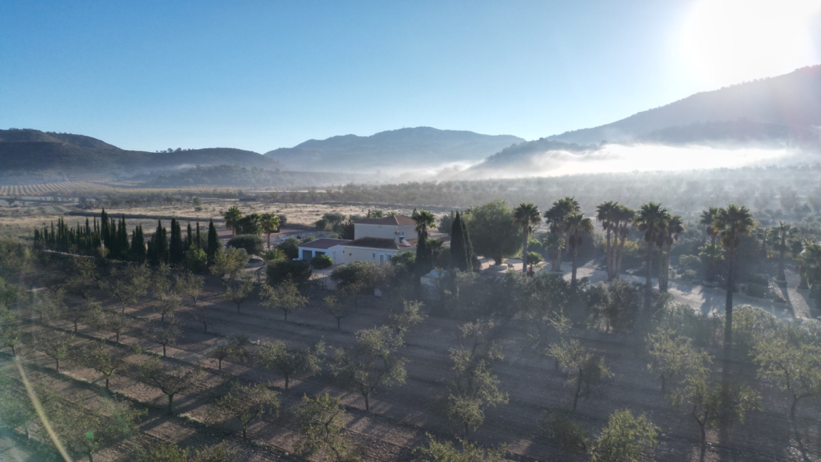 Villa for sale in Hondón de las Nieves
