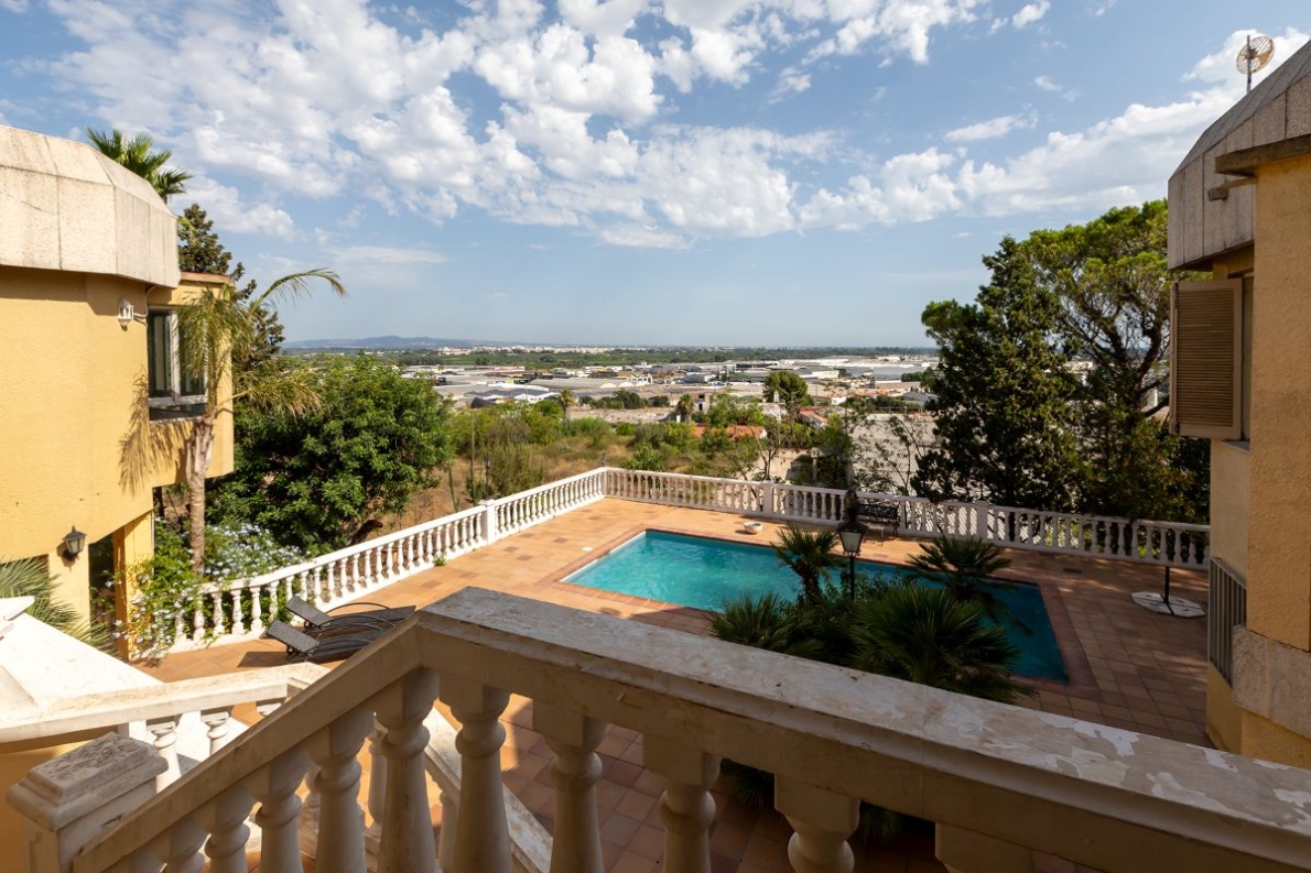 Villa for sale in Alzira (34) Villa with a view for sale in Alzira