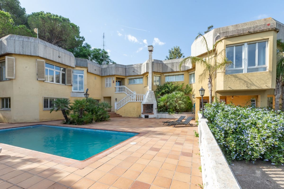 Villa for sale in Alzira (44) Villa with a view for sale in Alzira