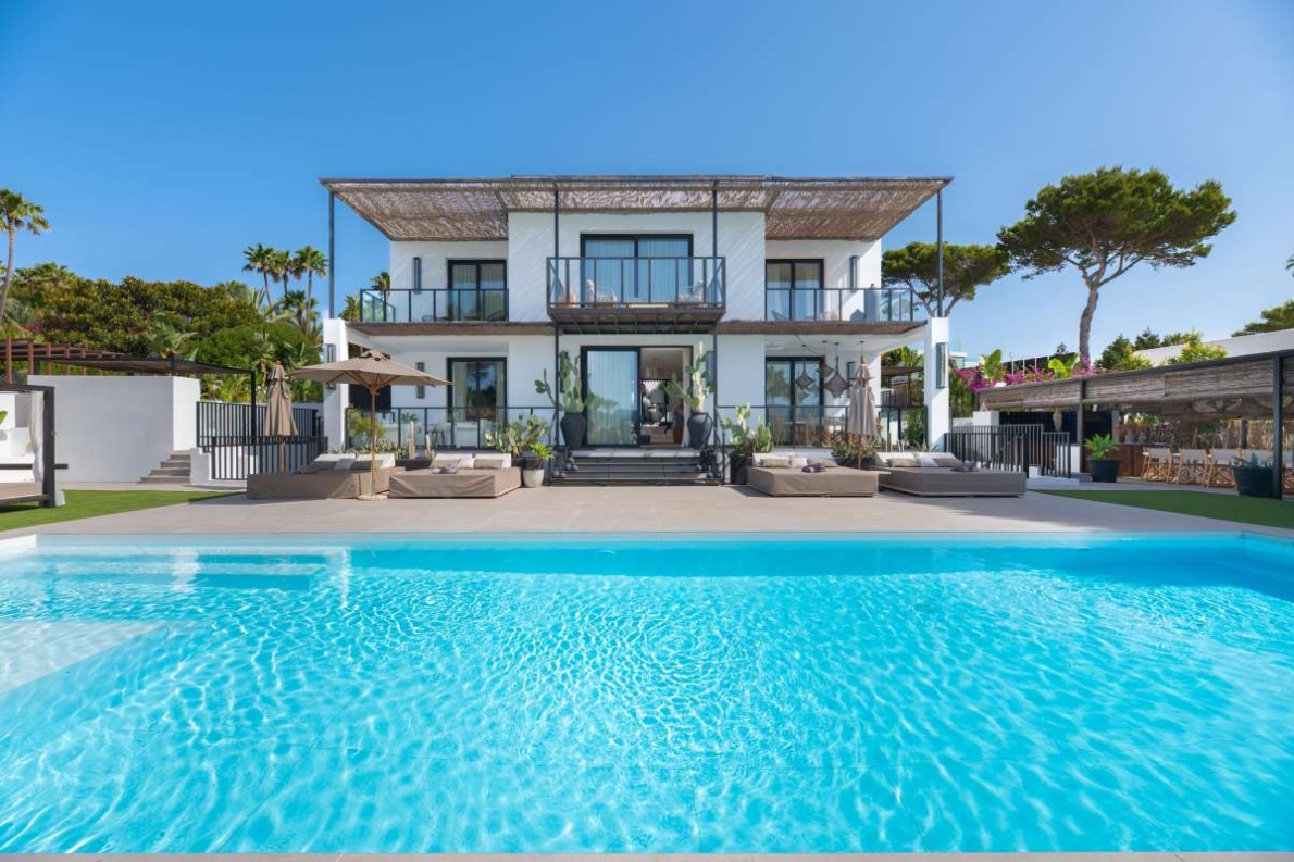 Villa for sale in Cala Conta