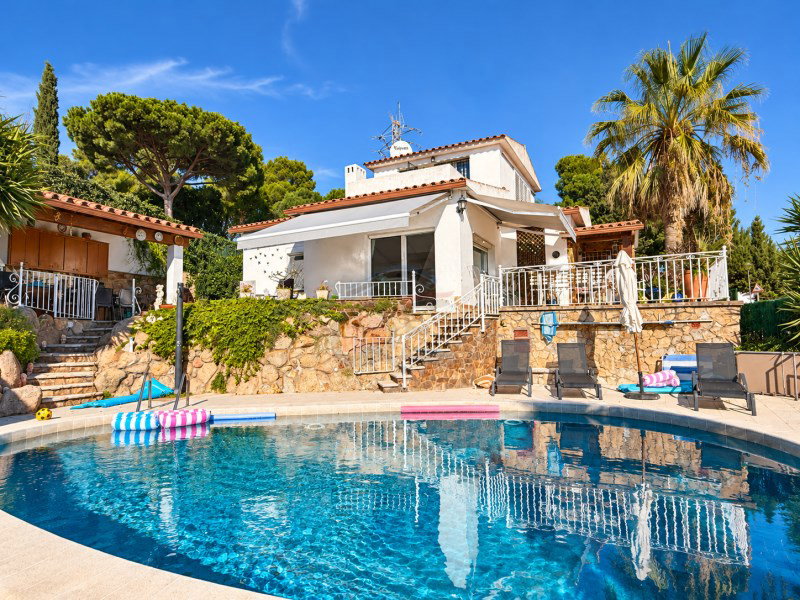 Villa for sale in Calonge