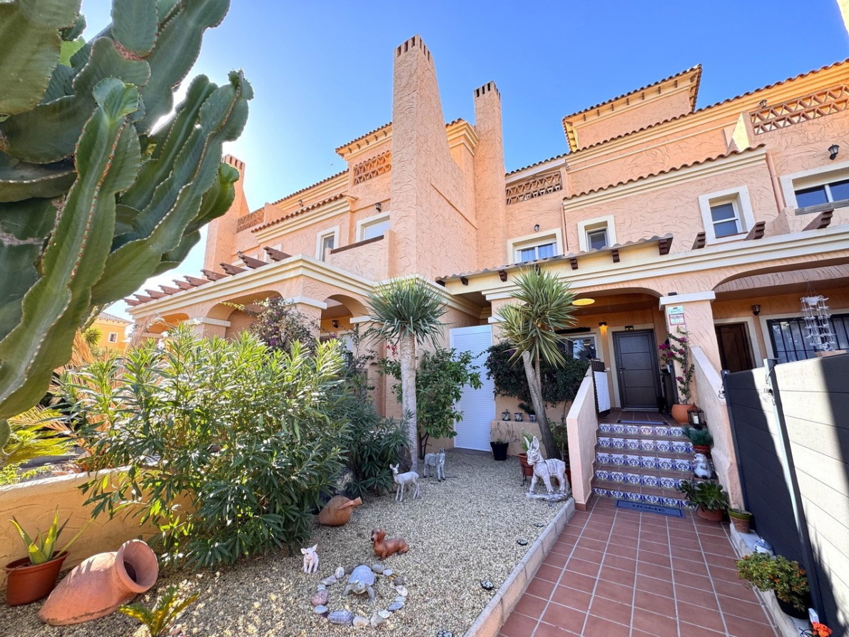 duplex for sale in Valle del Este