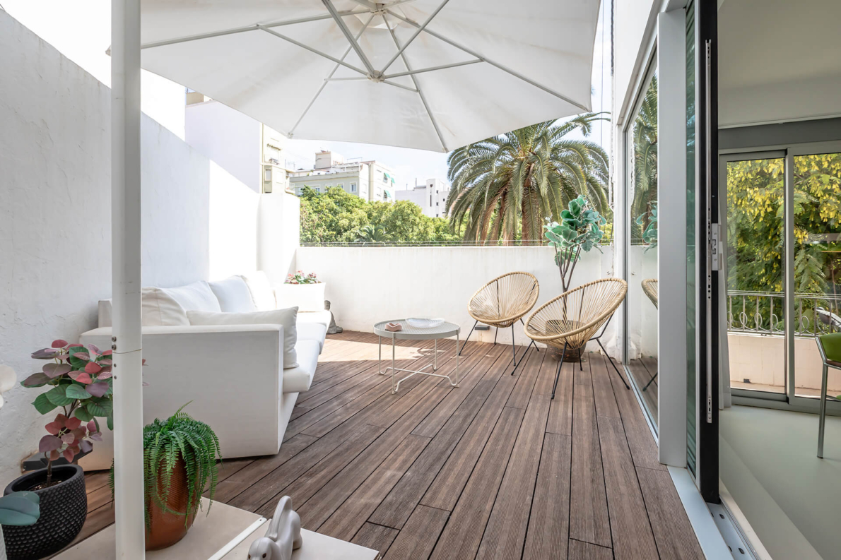 Renovated apartment with terrace for sale in Valencia city – Ruzafa
