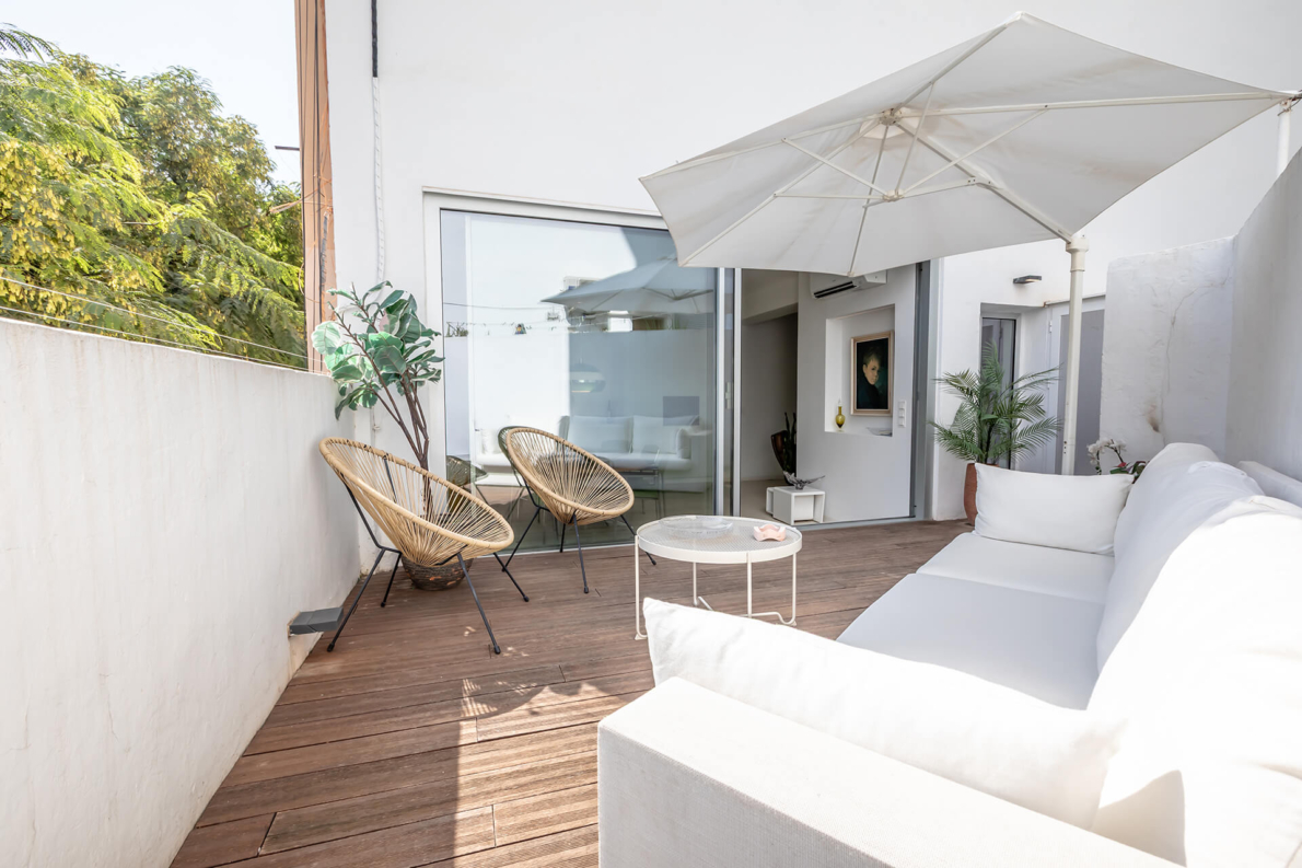 Renovated apartment with terrace for sale in Valencia city – Ruzafa