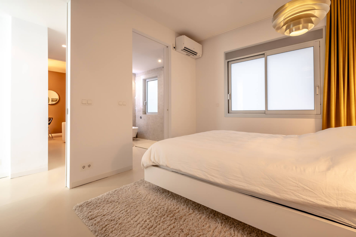 Renovated apartment with terrace for sale in Valencia city – Ruzafa