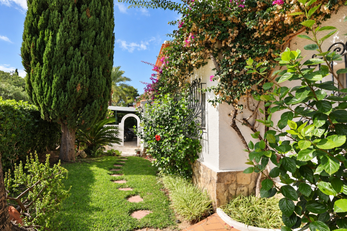 Villa for sale in Xàbia