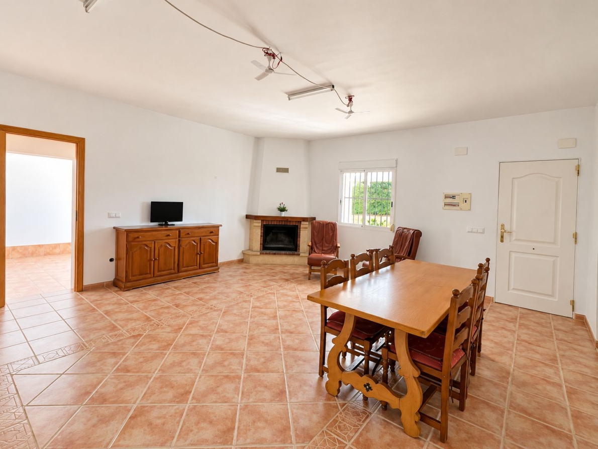 Villa for sale in Cuatretonda