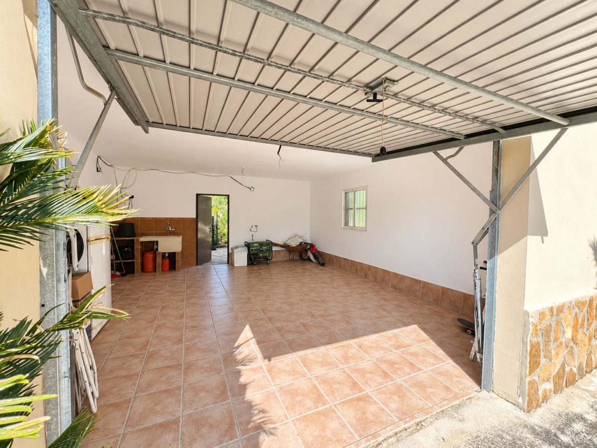 Villa for sale in Cuatretonda