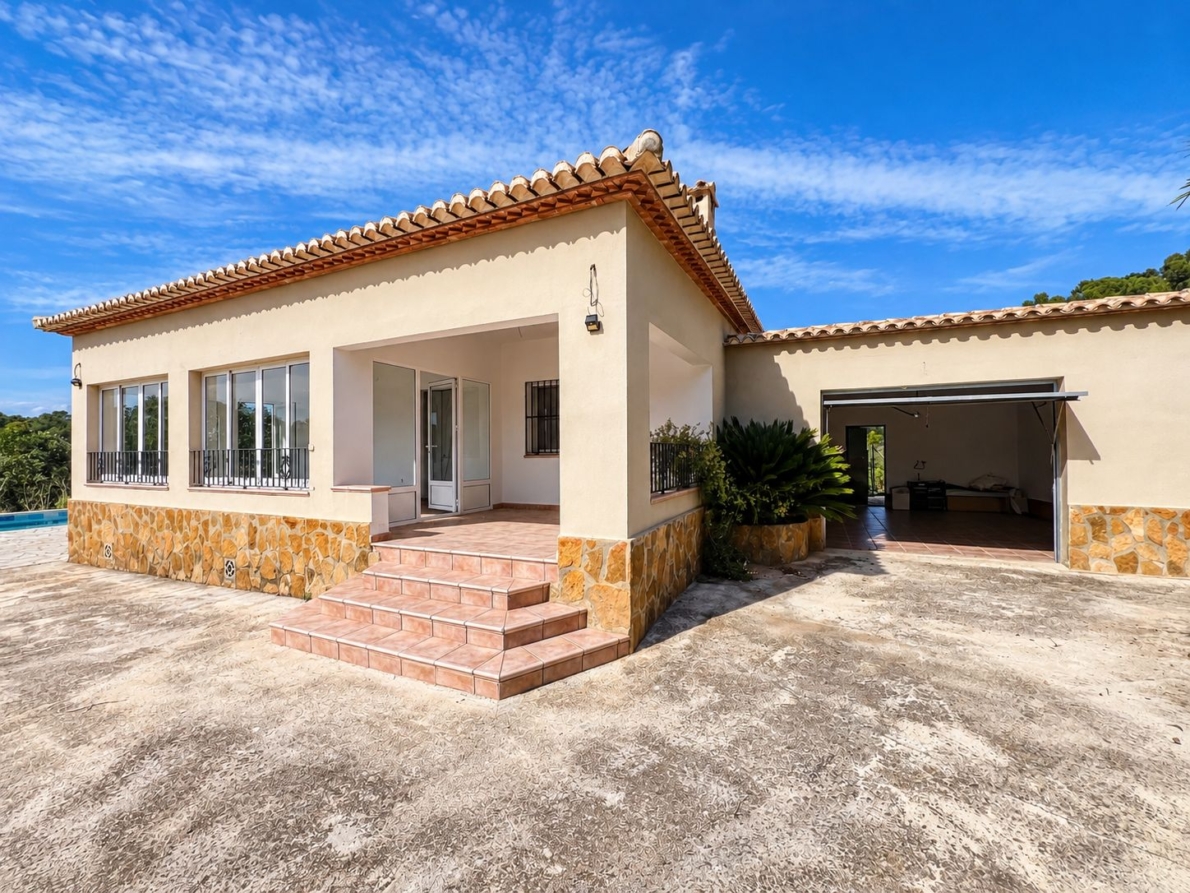 Villa for sale in Cuatretonda
