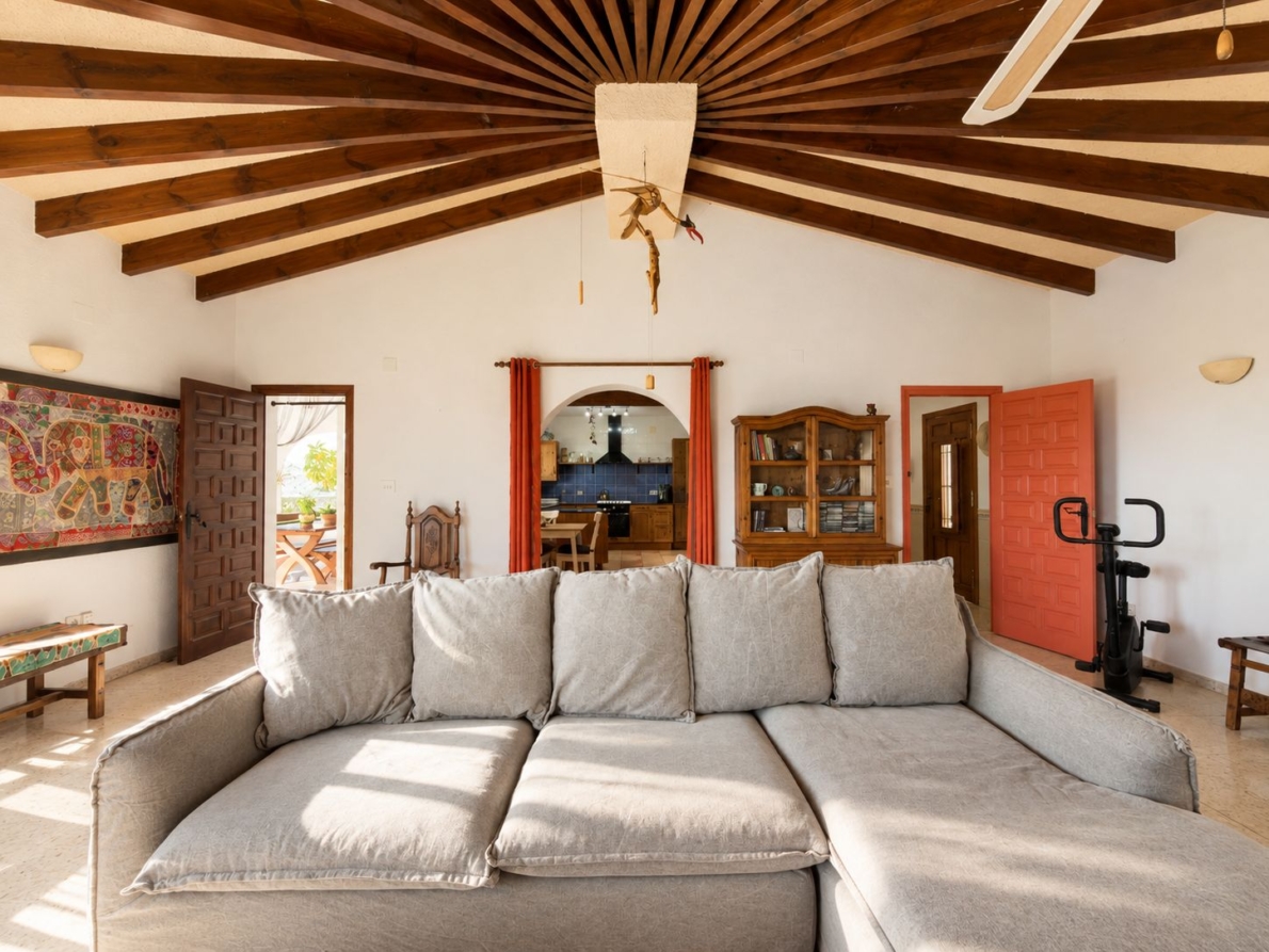 Villa for sale in Callosa de Ensarriá