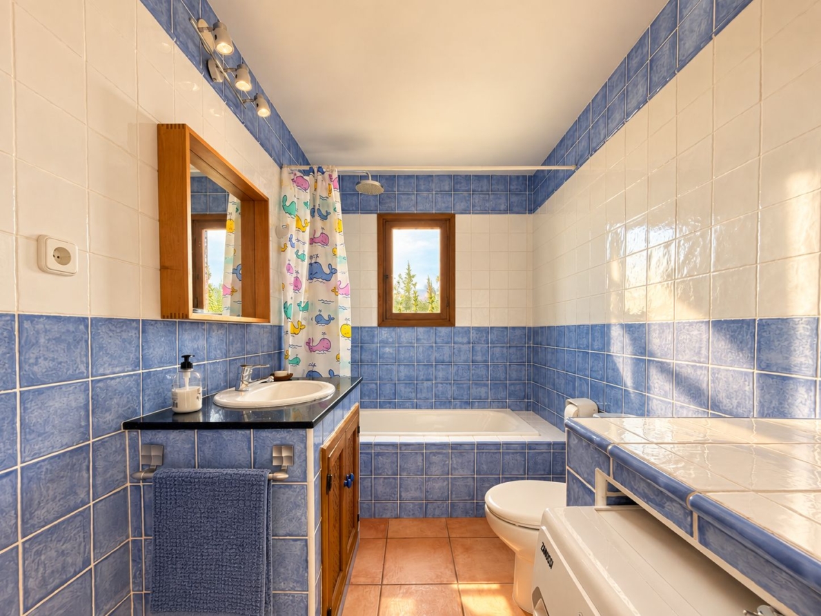 Villa for sale in Callosa de Ensarriá