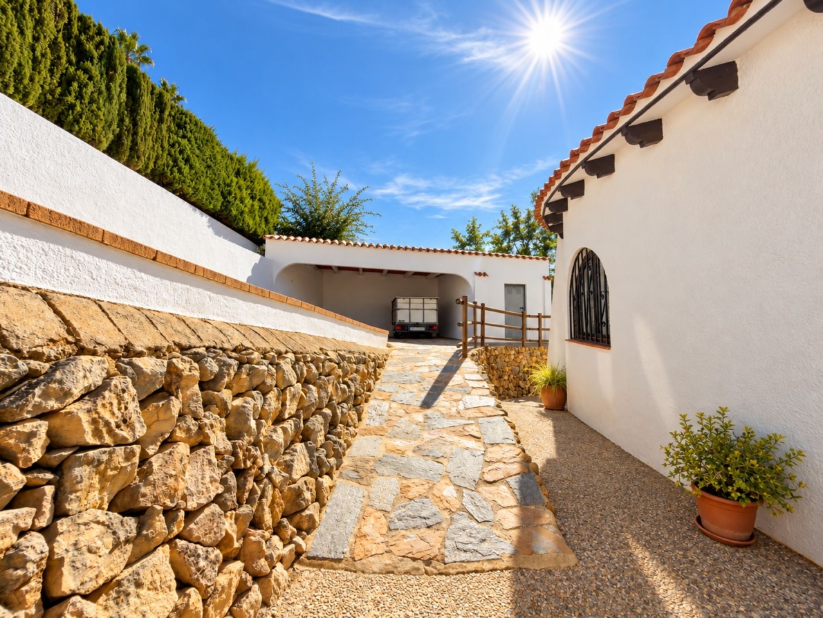 Villa for sale in Callosa de Ensarriá