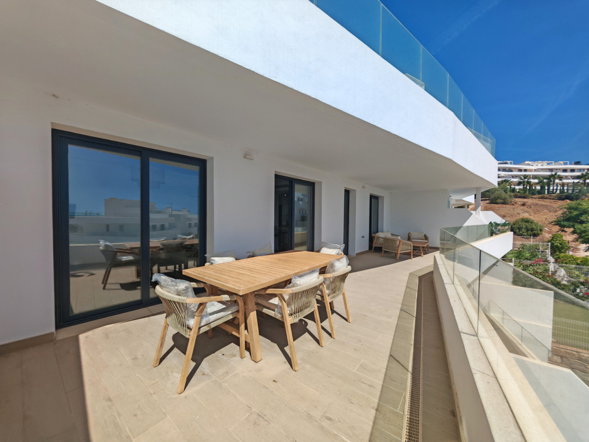 DP-12-R5377963-10 Apartment – Penthouse Duplex for sale in Estepona
